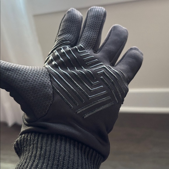 Igloos Pro Touch Sensitive tech,silicone palm,zip pocket,knit cuff,stretch glove - Picture 6 of 8